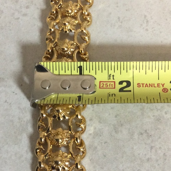 Ornate bright shiny gold 1” bracelet - Picture 8 of 8